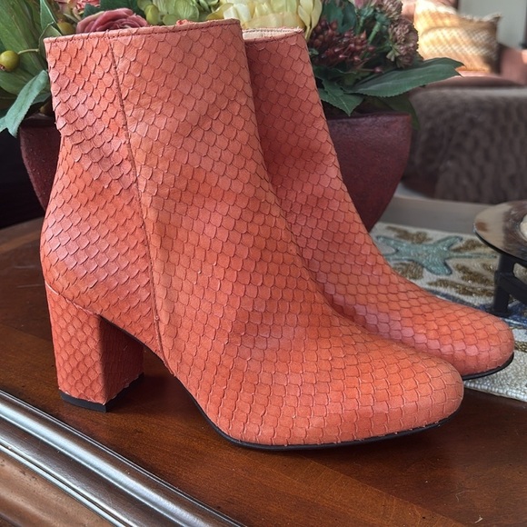 Brand New Farylrobin Anthropologie Genuine Leather Cognac Side Zip Ankle Boot - Picture 3 of 16